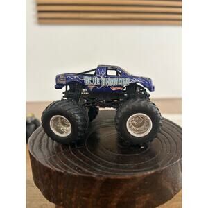 Hot Wheels Monster Jam Blue Thunder Monster Truck